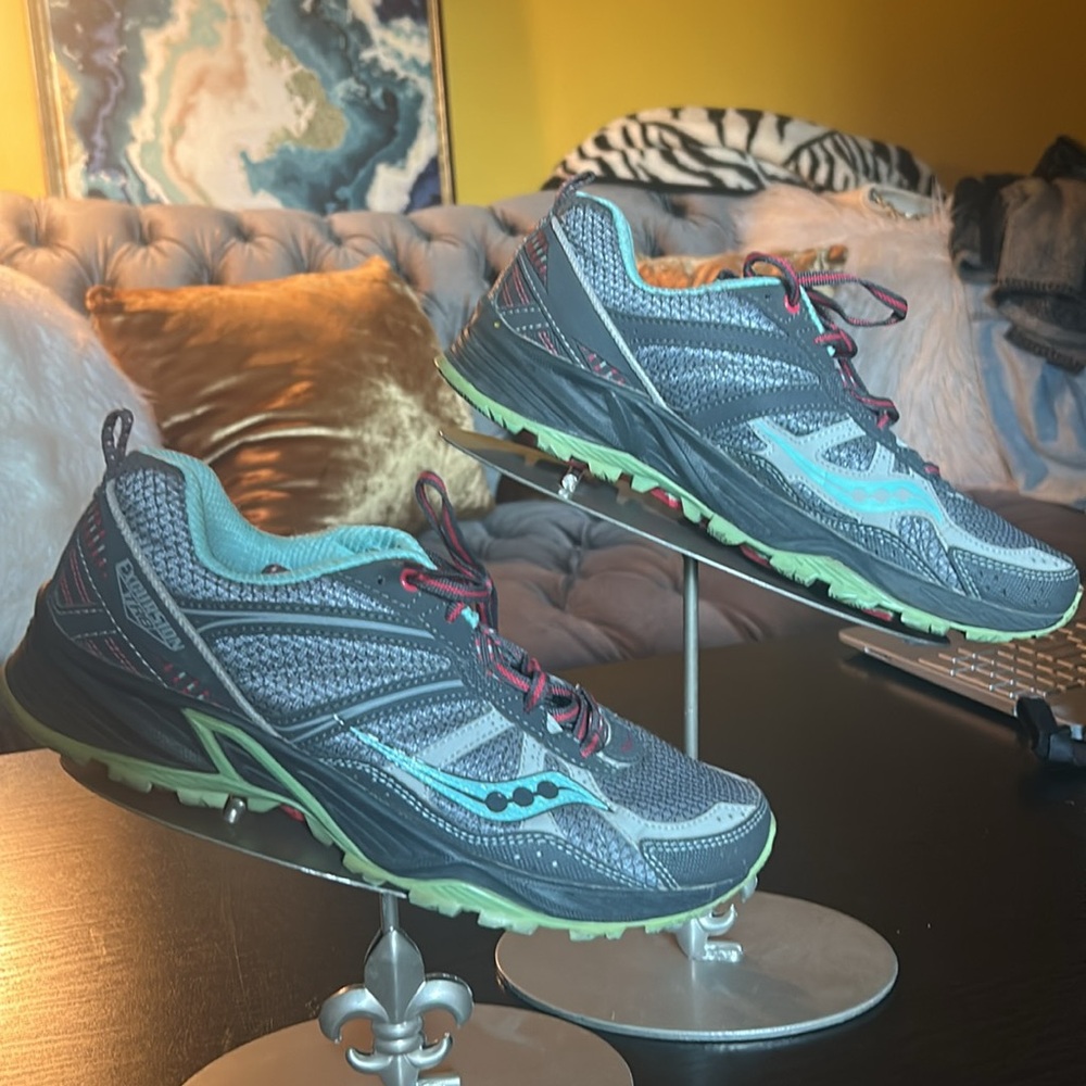 Saucony Excursion TR8 Trail Running Shoes Grey Neon Pink Womens Size 8.5 - Picture 9 of 11